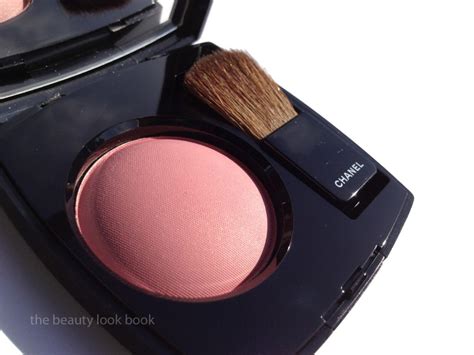 Joues Contraste Powder Blush in 72 Rose Initiale 